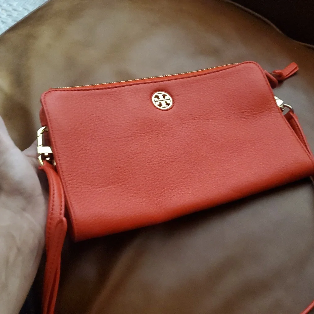 Tory Burch unused has